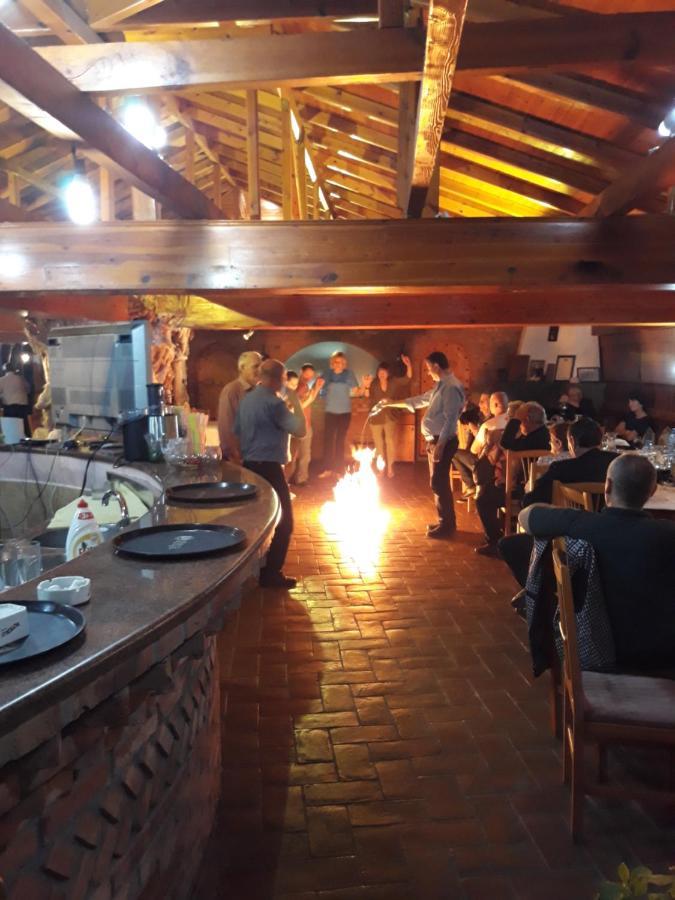 Hotel Pasarela Berat Luaran gambar
