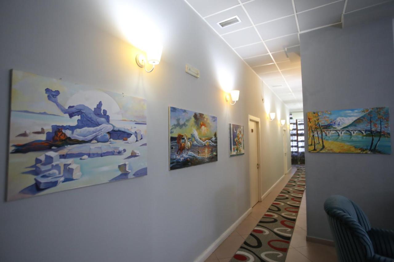 Hotel Pasarela Berat Luaran gambar