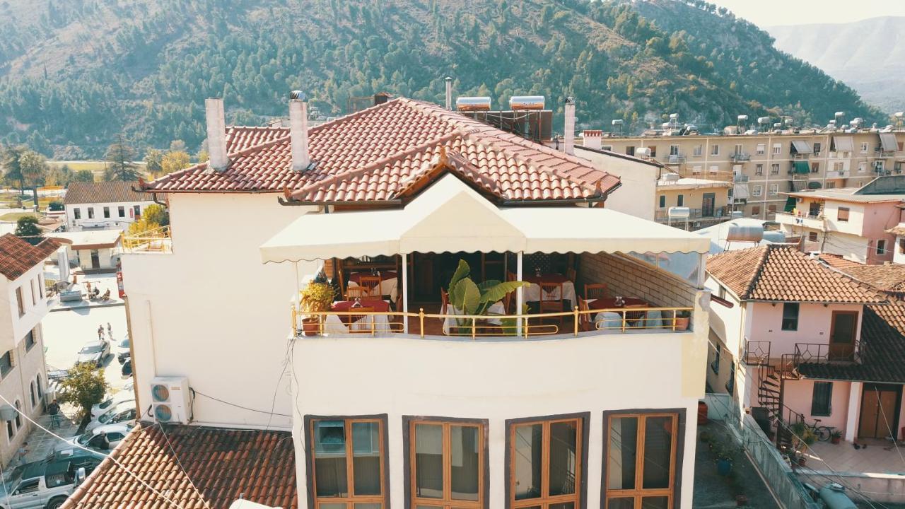 Hotel Pasarela Berat Luaran gambar