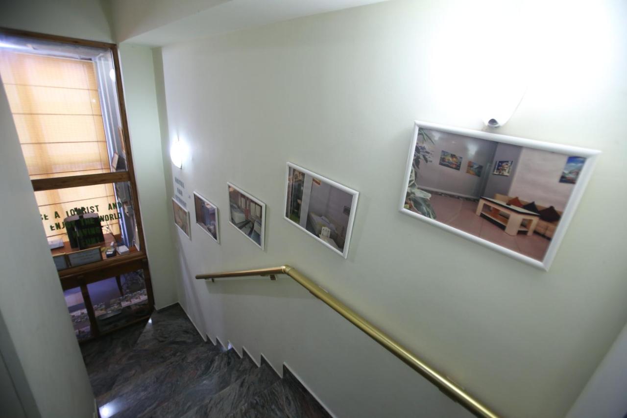 Hotel Pasarela Berat Luaran gambar