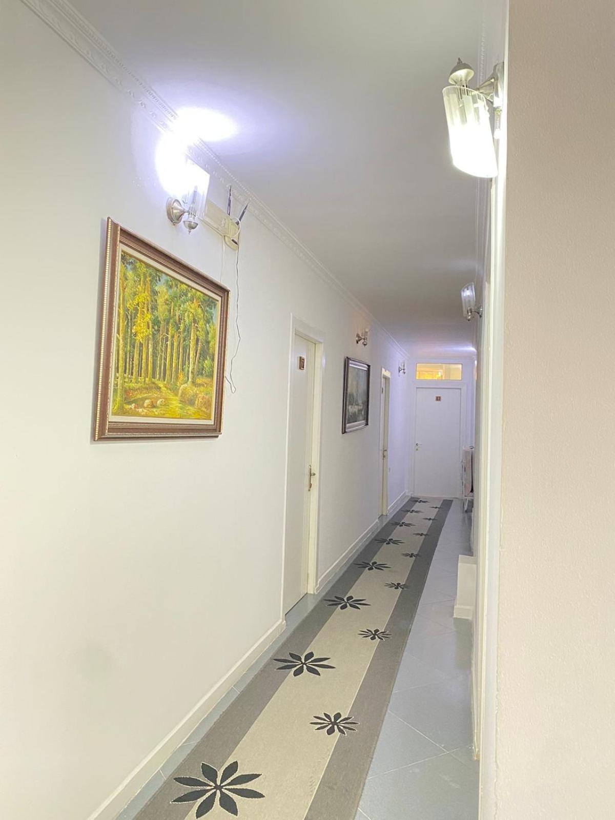 Hotel Pasarela Berat Luaran gambar