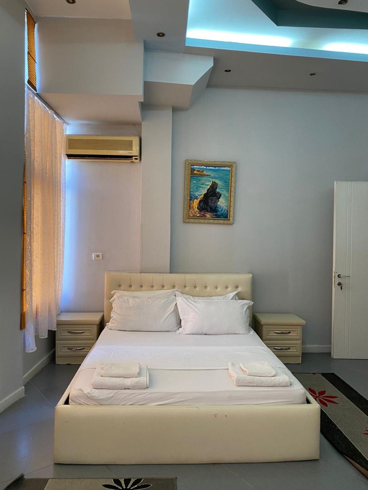 Hotel Pasarela Berat Luaran gambar
